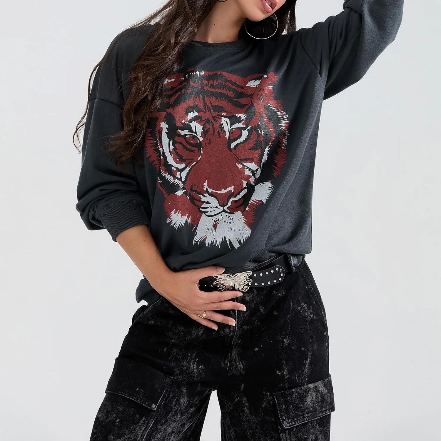 Amiblvowa Women Graphic Oversized Sweatshirt Y2K Long Sleeve Crew Neck Baggy Pullover Sweatshirt Teens Retro Aesthetic Hoodie