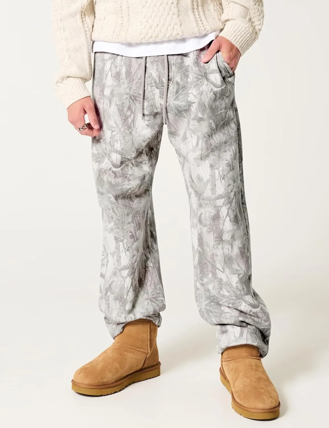 Casual Wide Leg Camo Pants for Women Baggy Elastic High Waist Fleece Sweatpants Maple Leaf Drawstring Lounge Pants