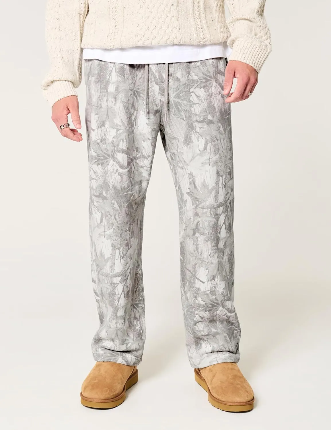 Casual Wide Leg Camo Pants for Women Baggy Elastic High Waist Fleece Sweatpants Maple Leaf Drawstring Lounge Pants