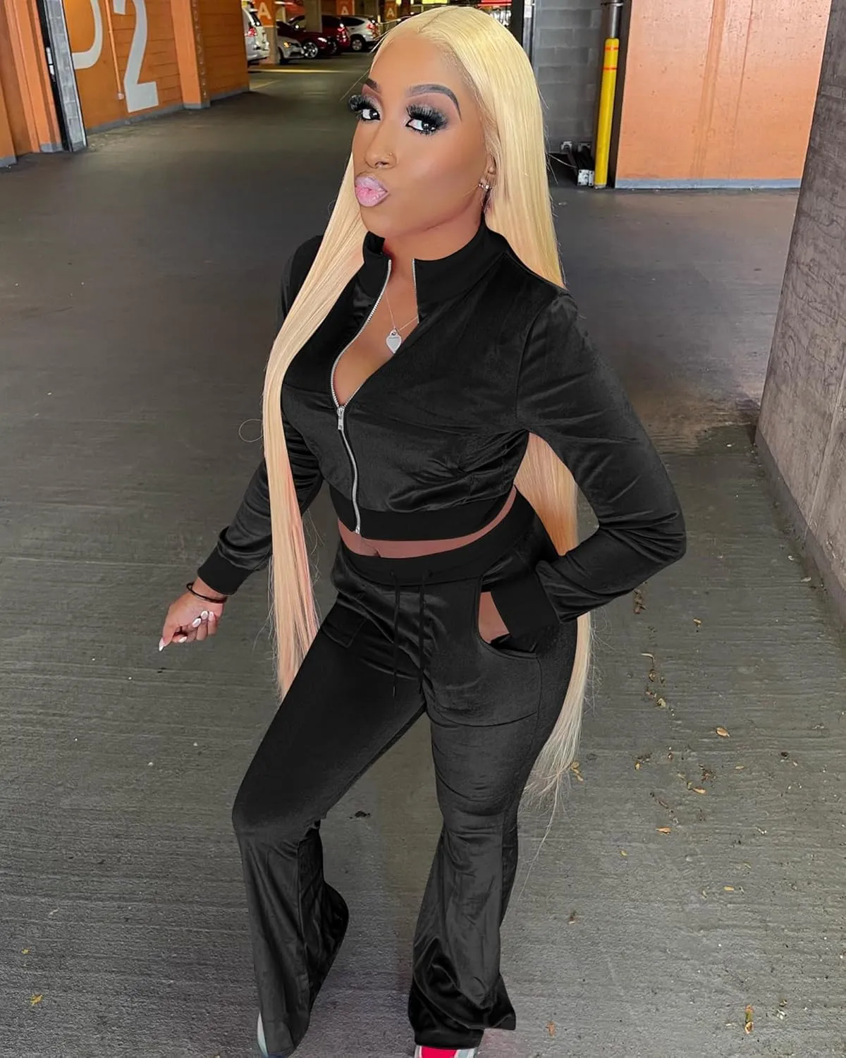 Women Velour Sweat Suits 2 Piece Outfits Tracksuits Long Sleeve Zip Up Jacket Flare Pants Cute Casual Matching Suit